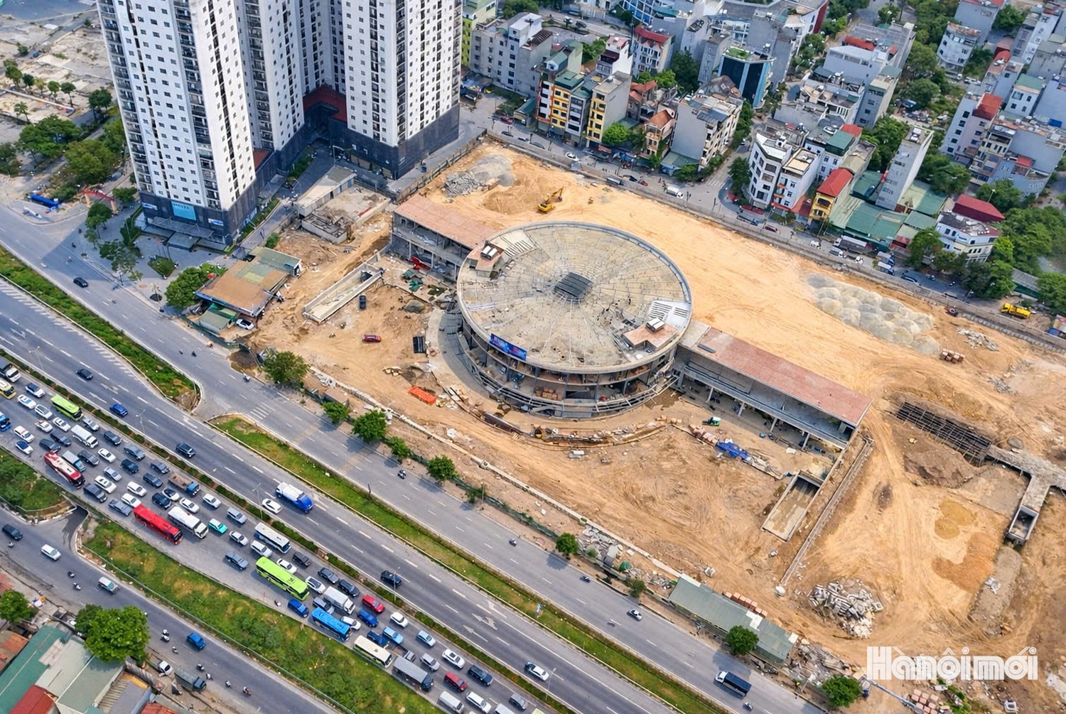 Bến xe hiện đại bậc nhất Thủ đô dần lộ hình hài - Ảnh 4