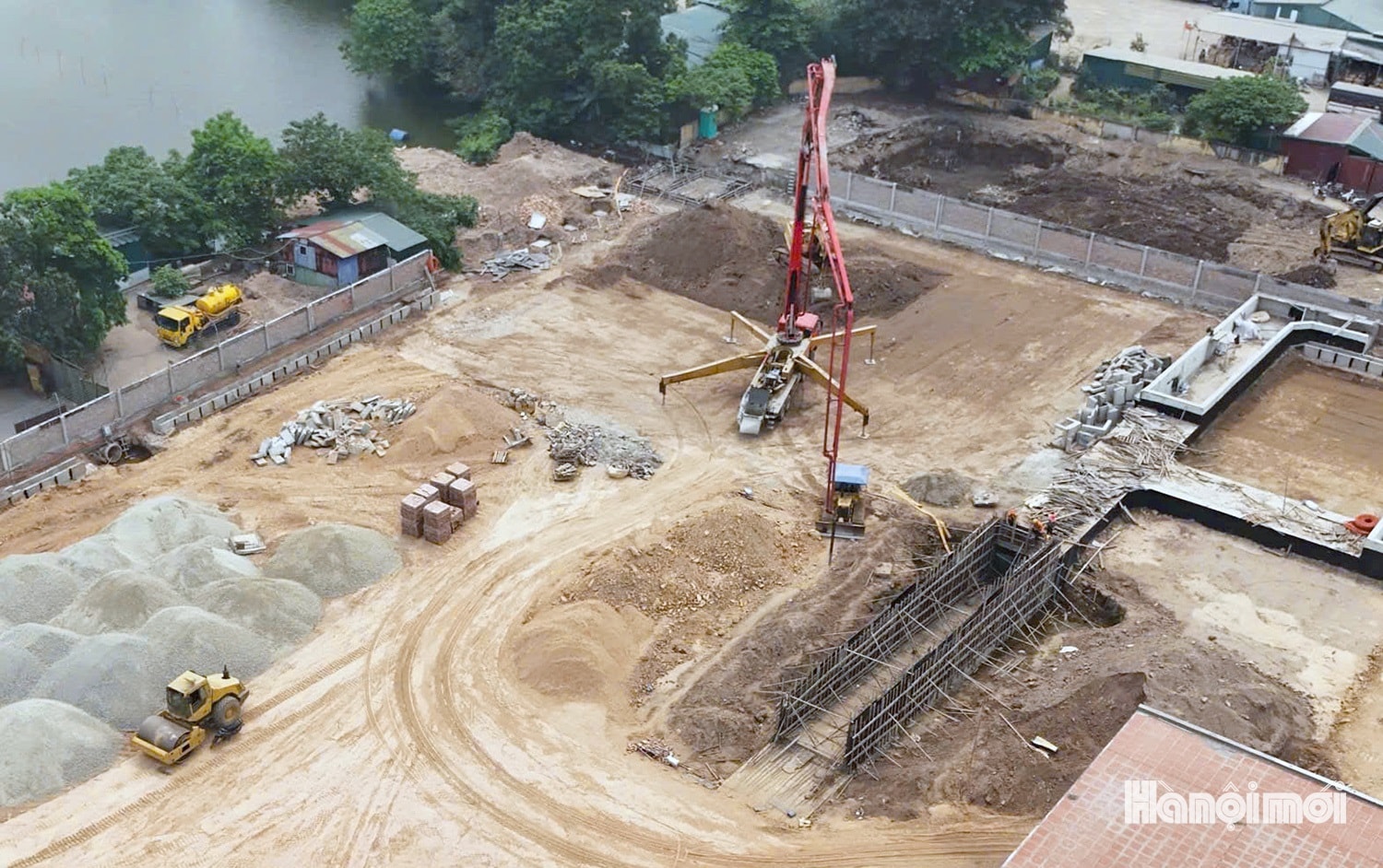 Bến xe hiện đại bậc nhất Thủ đô dần lộ hình hài - Ảnh 9