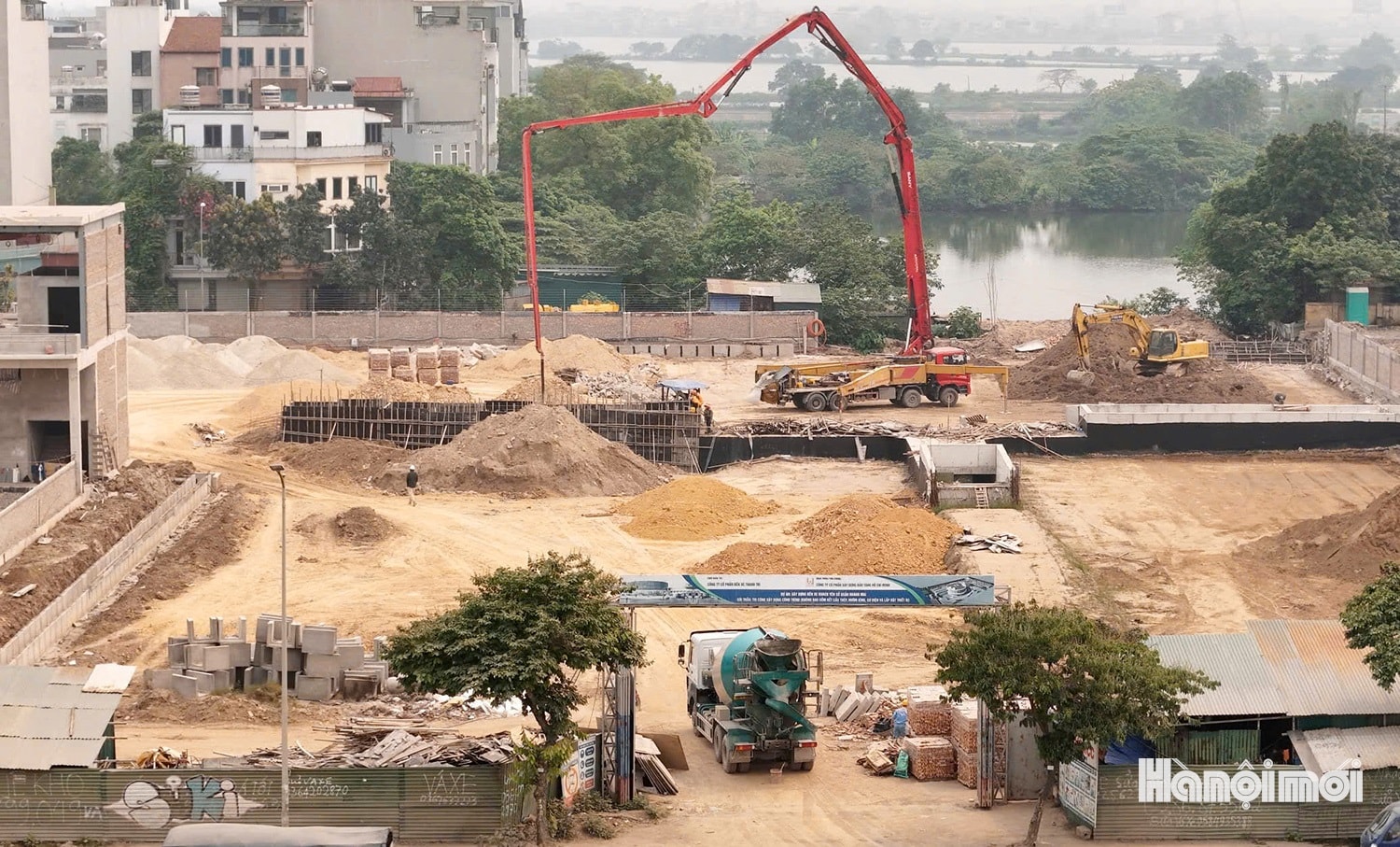 Bến xe hiện đại bậc nhất Thủ đô dần lộ hình hài - Ảnh 10