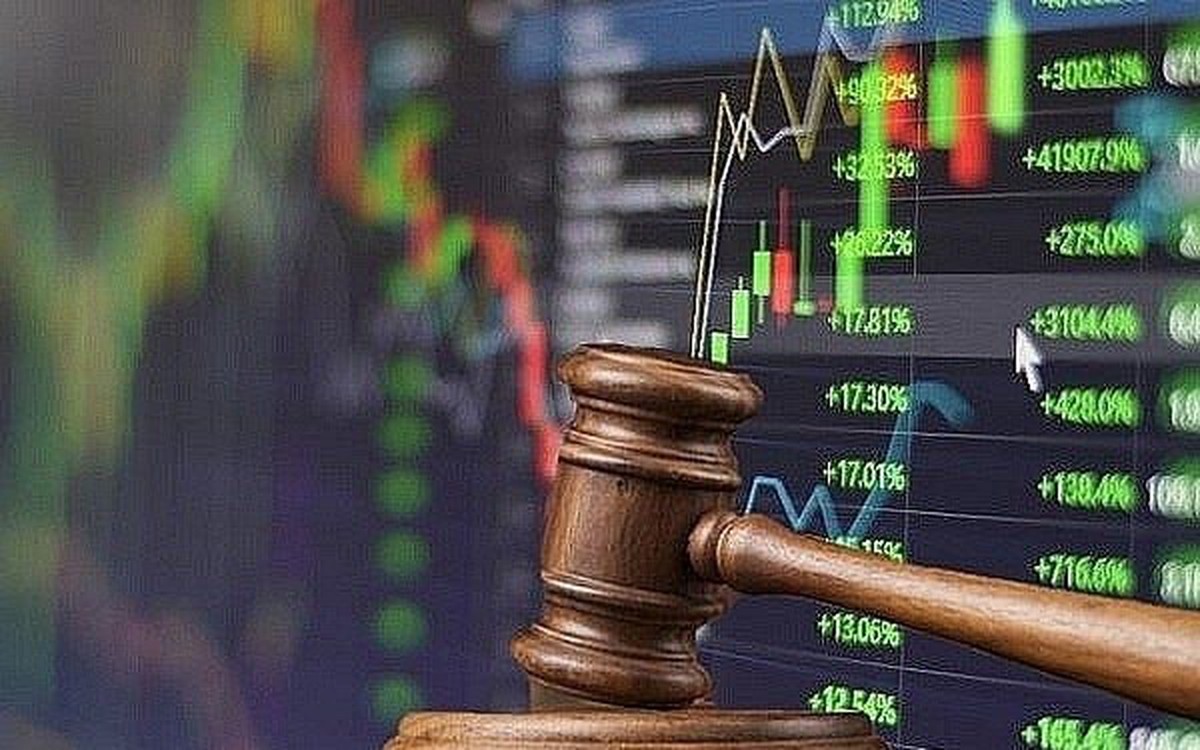 Loạt doanh nghiệp vừa bị UBCKNN xử phạt