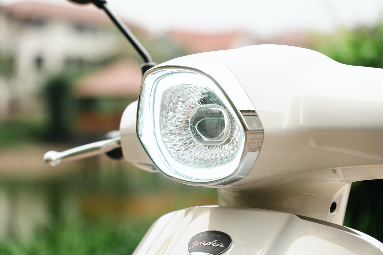 Đánh giá Yadea Osta: Xe máy điện dễ dùng nhưng còn điểm cần cải thiện để thuận tiện hơn - Ảnh 2