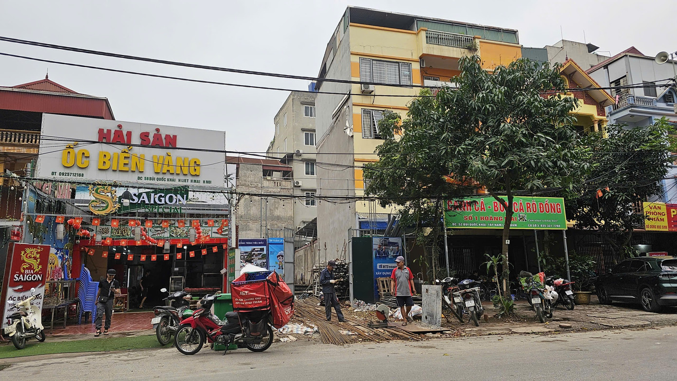 'Bão giá' vật liệu xây dựng, nhiều người không dám xây nhà - Ảnh 1