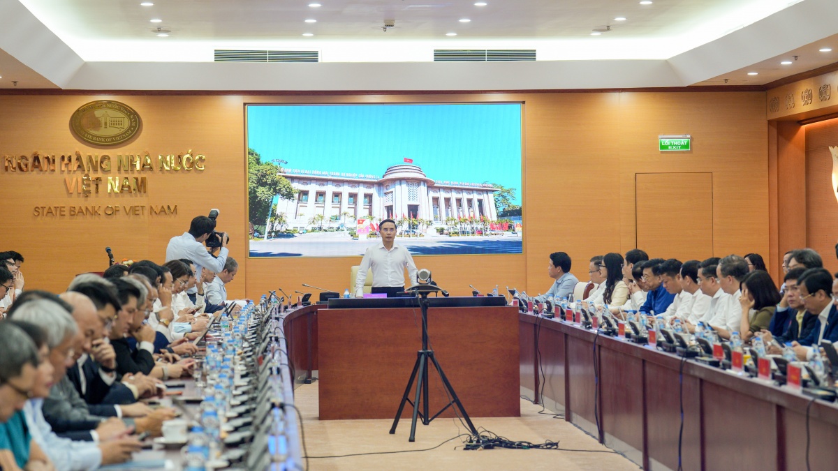 Ngân hàng đồng thuận cam kết giảm lãi suất - Ảnh 2