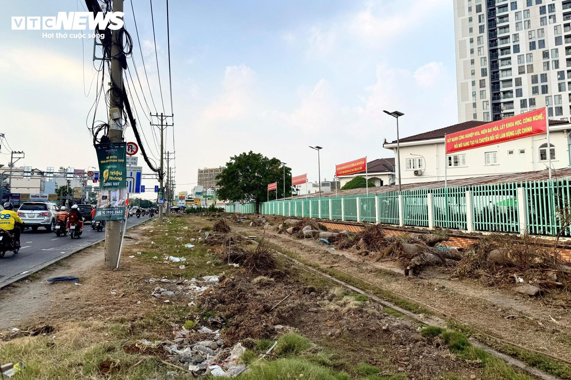 Người dân TP.HCM dỡ nhà, giao mặt bằng làm dự án Quốc lộ 13 mở rộng - Ảnh 18