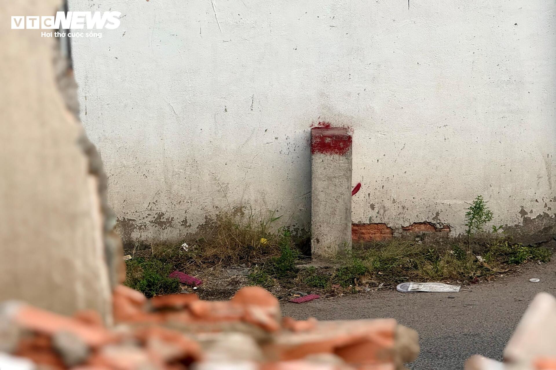 Người dân TP.HCM dỡ nhà, giao mặt bằng làm dự án Quốc lộ 13 mở rộng - Ảnh 12