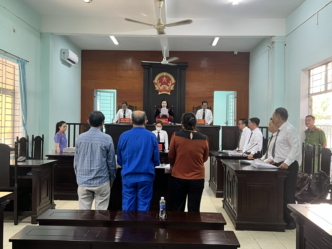 Chủ thương hiệu đậu phộng nổi tiếng Tân Tân lãnh án tù - Ảnh 1