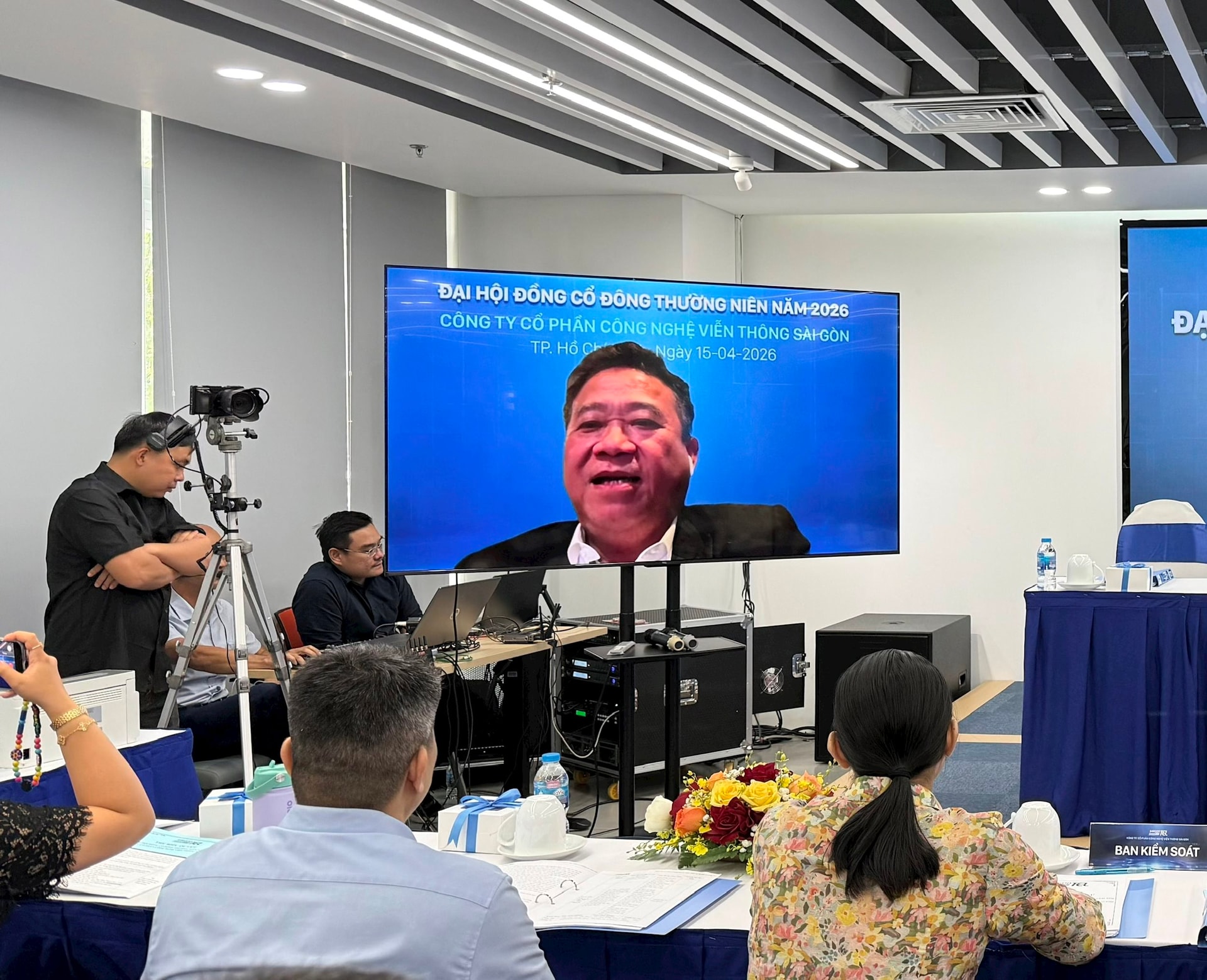 Công ty ông Đặng Thành Tâm dồn vốn làm data center và máy bay không người lái - Ảnh 1