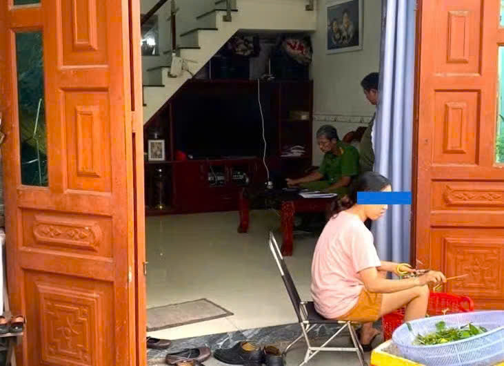 Cận cảnh hàng chục căn nhà “mọc” trên đất người khác ở TPHCM và nỗi lòng người lỡ mua - Ảnh 4