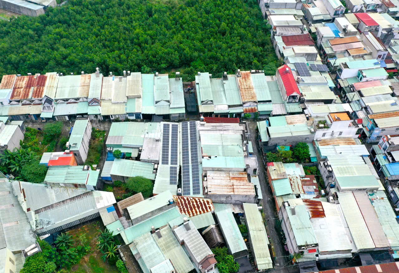 Cận cảnh hàng chục căn nhà “mọc” trên đất người khác ở TPHCM và nỗi lòng người lỡ mua - Ảnh 2