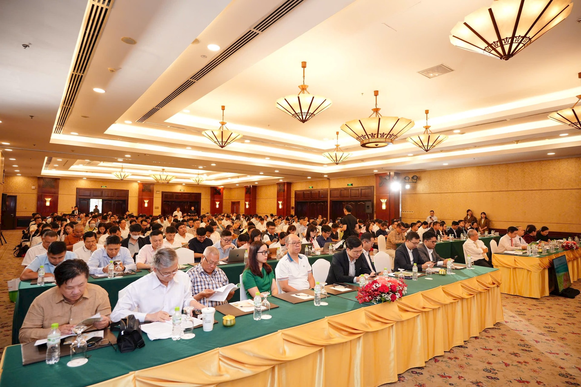 Sắp IPO công ty con, Bầu Đức tự tin: "Ai gan cam kết như HAGL, cổ tức tiền mặt 50% trong 3 năm" - Ảnh 2