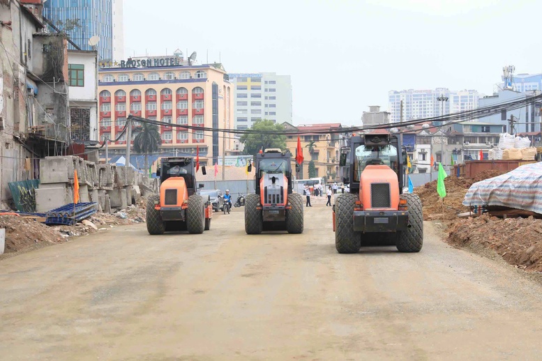 Bí thư Thành ủy Hà Nội Trần Đức Thắng kiểm tra tiến độ các dự án, công trình trọng điểm trên địa bàn Thủ đô - Ảnh 2