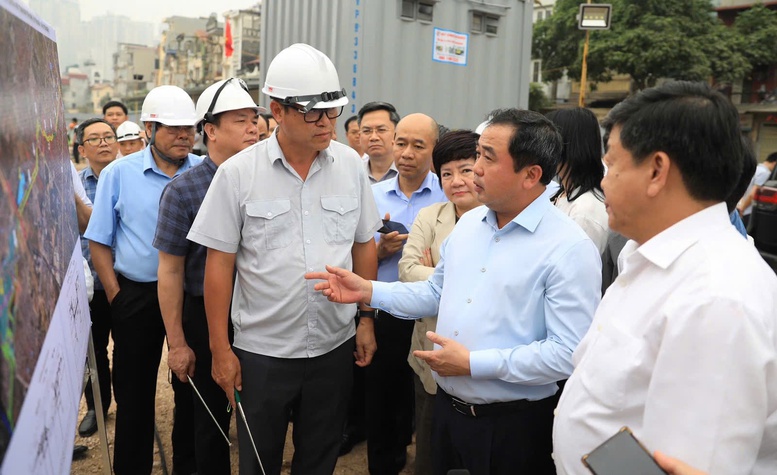 Bí thư Thành ủy Hà Nội Trần Đức Thắng kiểm tra tiến độ các dự án, công trình trọng điểm trên địa bàn Thủ đô - Ảnh 5