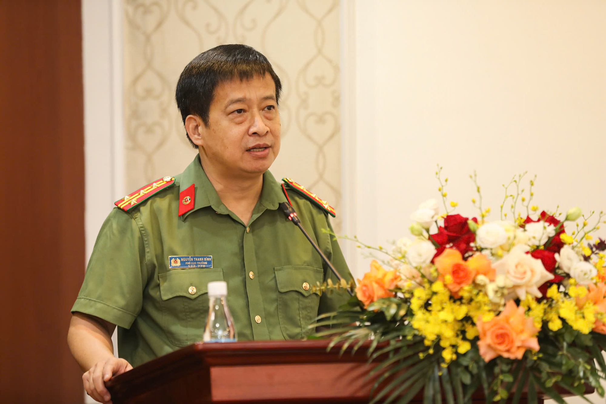 Gần 100% điểm bán vẫn bán thuốc lá lậu, thất thu 6.000 tỷ mỗi năm: Đề xuất tăng mạnh xử phạt, chặn đầu ra hàng lậu - Ảnh 1