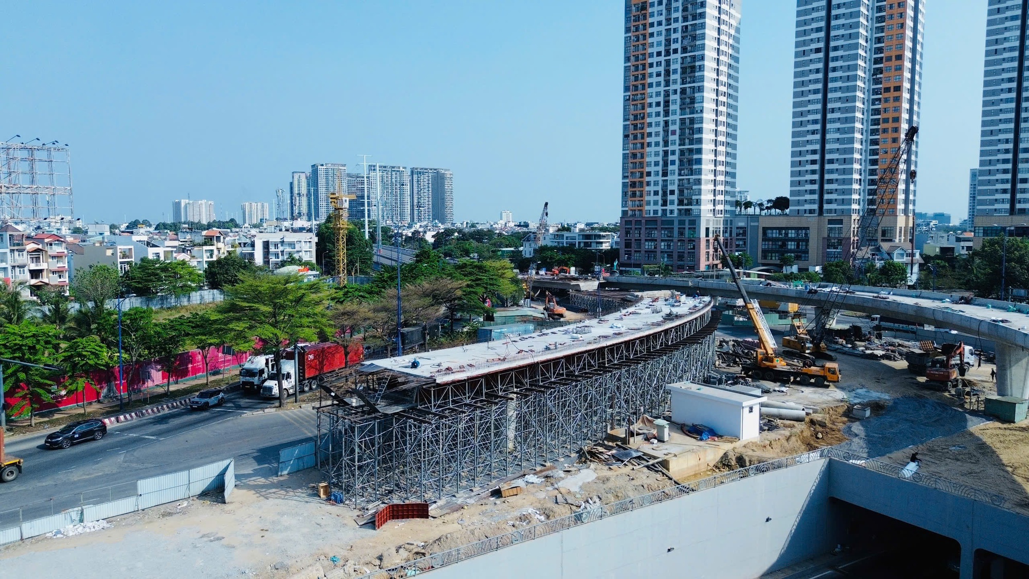 Hạng mục lớn thứ 4 nút giao An Phú về đích dịp 30-4 - Ảnh 7