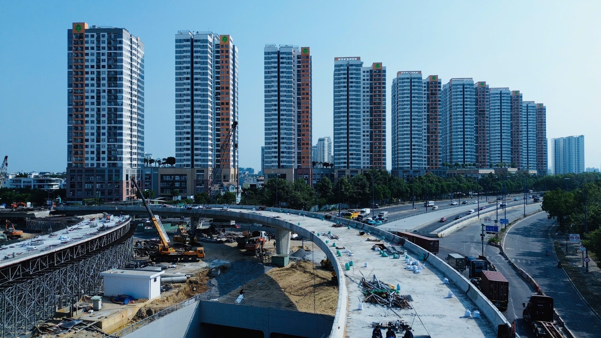 Hạng mục lớn thứ 4 nút giao An Phú về đích dịp 30-4 - Ảnh 5