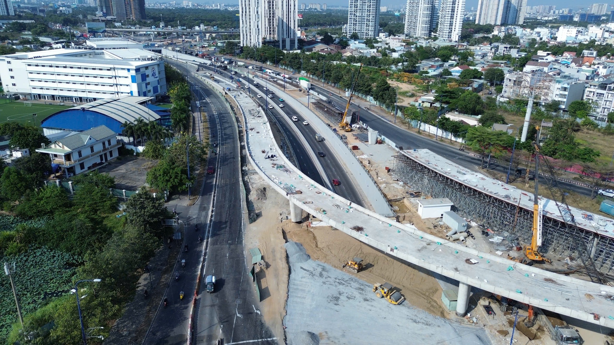 Hạng mục lớn thứ 4 nút giao An Phú về đích dịp 30-4 - Ảnh 2