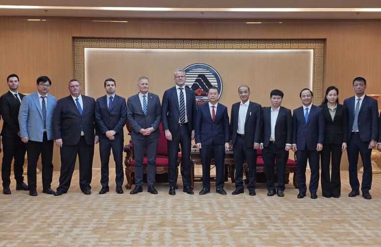 Tập đoàn logistics hàng đầu thế giới cam kết giúp Đà Nẵng trở thành một 'hub' trung chuyển của khu vực - Ảnh 1