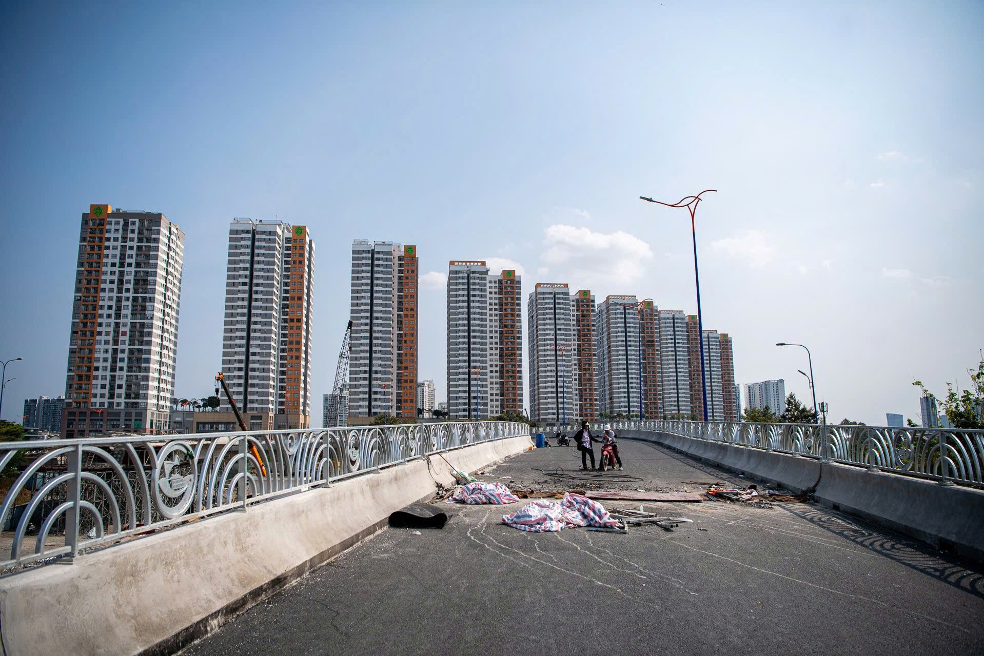 Thông xe cầu vượt N3 tại nút giao An Phú: Xe cộ đi lại thế nào? - Ảnh 2