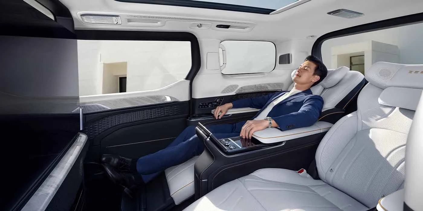 Tại triển lãm ngay sát Việt Nam này, các hãng nội địa đang nhắm giành khách của Porsche, Mercedes, BMW - Ảnh 4