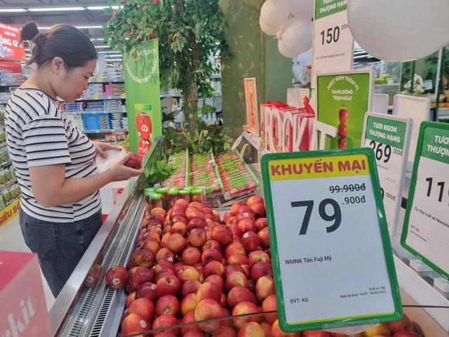 Bộ Tài chính nói nguyên nhân giá vàng trong nước ngược chiều thế giới - Ảnh 2