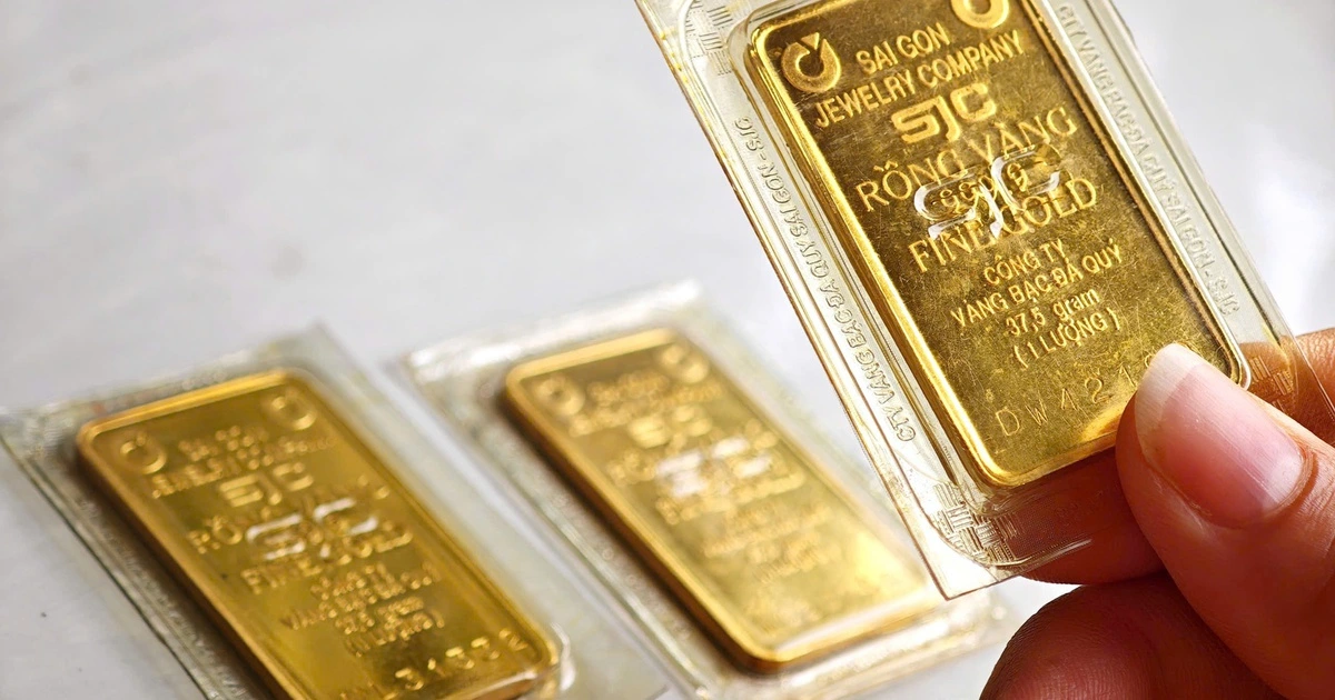 Giá vàng, bạc 'sập' mạnh