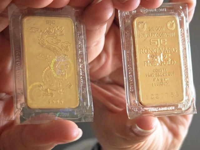 Rủi ro mua vàng gia tăng, lỗ ngay 4 triệu đồng/lượng - Ảnh 1