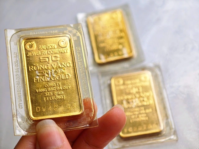 Ngân hàng Nhà nước nói gì khi giá vàng trong nước cao hơn thế giới? - Ảnh 1