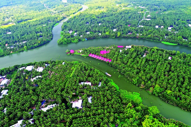 Vĩnh Long phát triển du lịch trở thành ngành kinh tế mũi nhọn - Ảnh 1