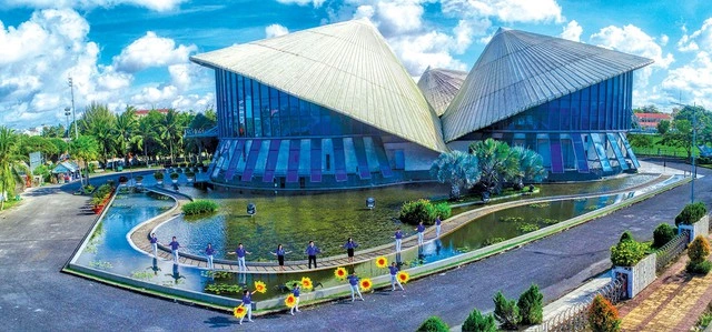 Khám phá vùng đất cực Nam của Tổ quốc - Ảnh 2