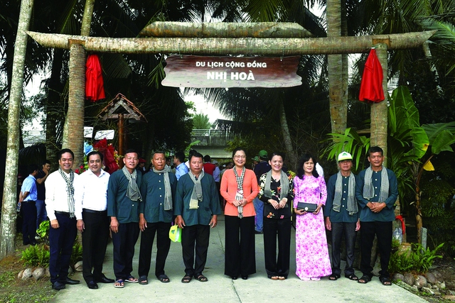 Vĩnh Long phát triển du lịch trở thành ngành kinh tế mũi nhọn - Ảnh 2