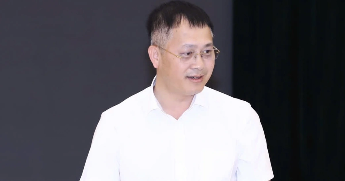 Xem xét điều chỉnh giá trần vé máy bay nội địa