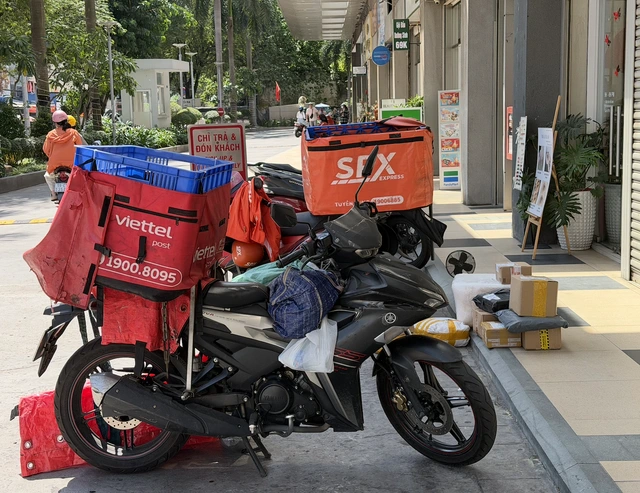 Phí giao hàng chỗ tăng, chỗ giảm - Ảnh 2