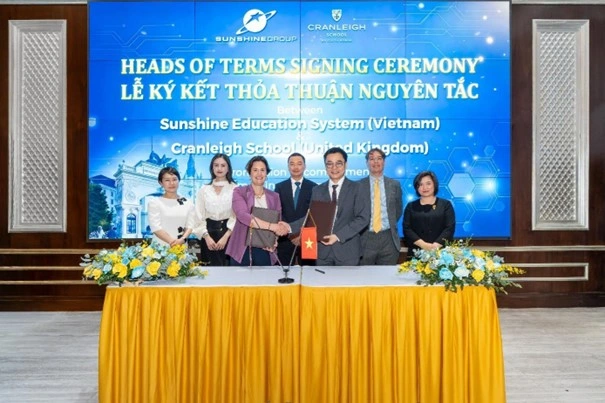 Sunshine Group hợp tác Cranleigh School phát triển hệ thống giáo dục chuẩn Anh tại Việt Nam - Ảnh 2