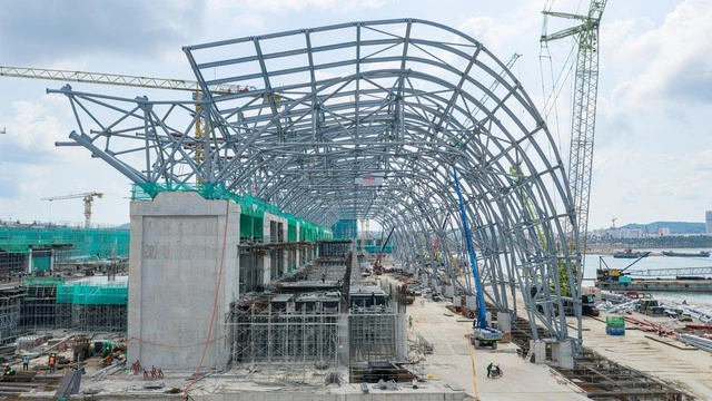 Loạt dự án trọng điểm lo đội vốn hơn 42.000 tỉ vì giá xăng dầu - Ảnh 1