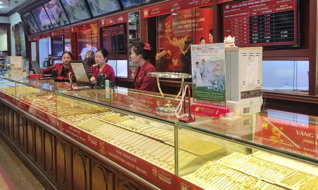 Giá vàng Bảo Tín Minh Châu giảm 1,4 triệu, giao ngay trong ngày 2 lượng/khách - Ảnh 1