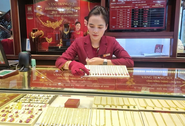 Bảo Tín Minh Châu lên tiếng sau khi ông chủ bị tạm giam - Ảnh 1