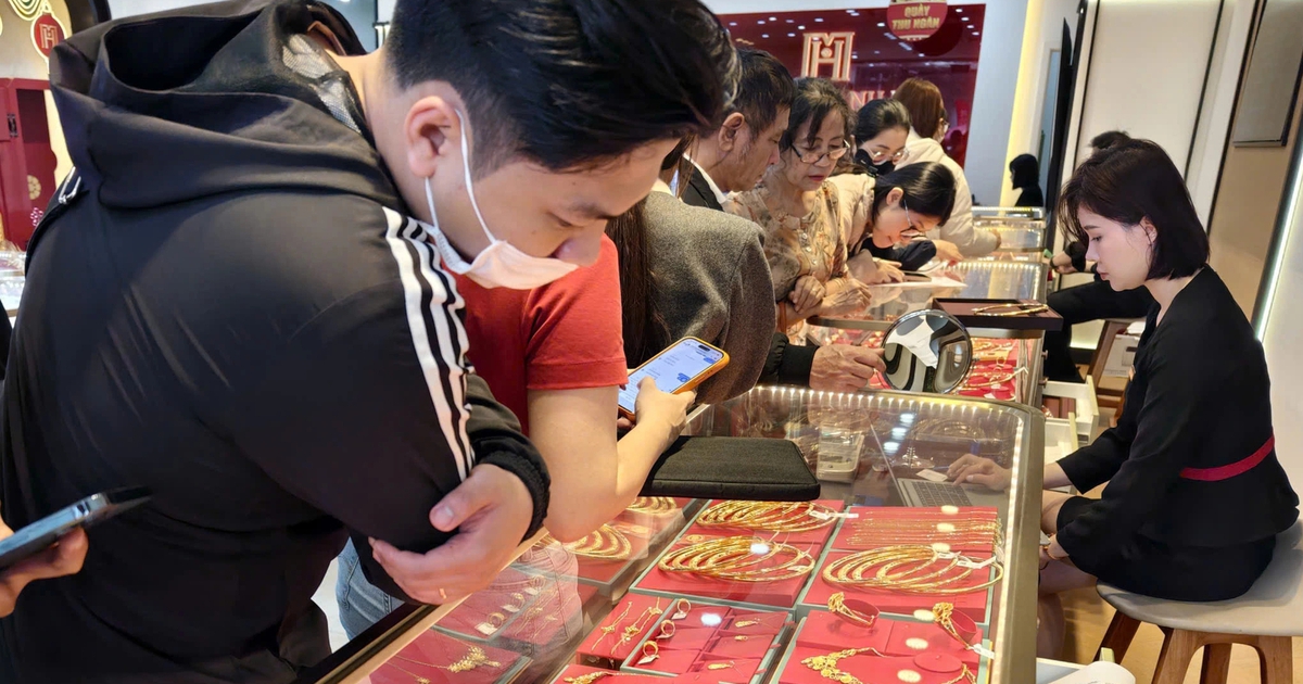 Lợi bất cập hại khi cho doanh nghiệp vay vàng trong dân