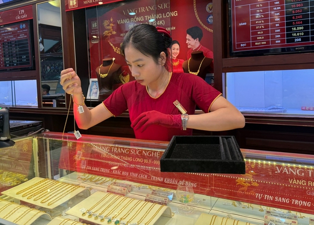 Nhu cầu vàng trang sức tại Việt Nam cao kỷ lục - Ảnh 2