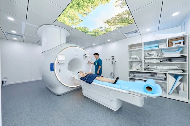 Khánh thành bệnh viện 5 sao đầu tiên ở Phú Quốc sau 8 tháng 'thần tốc' - Ảnh 4