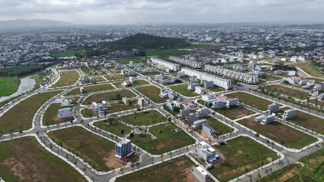 Người có nhà cách nơi làm việc 30 km được mua nhà ở xã hội - Ảnh 1