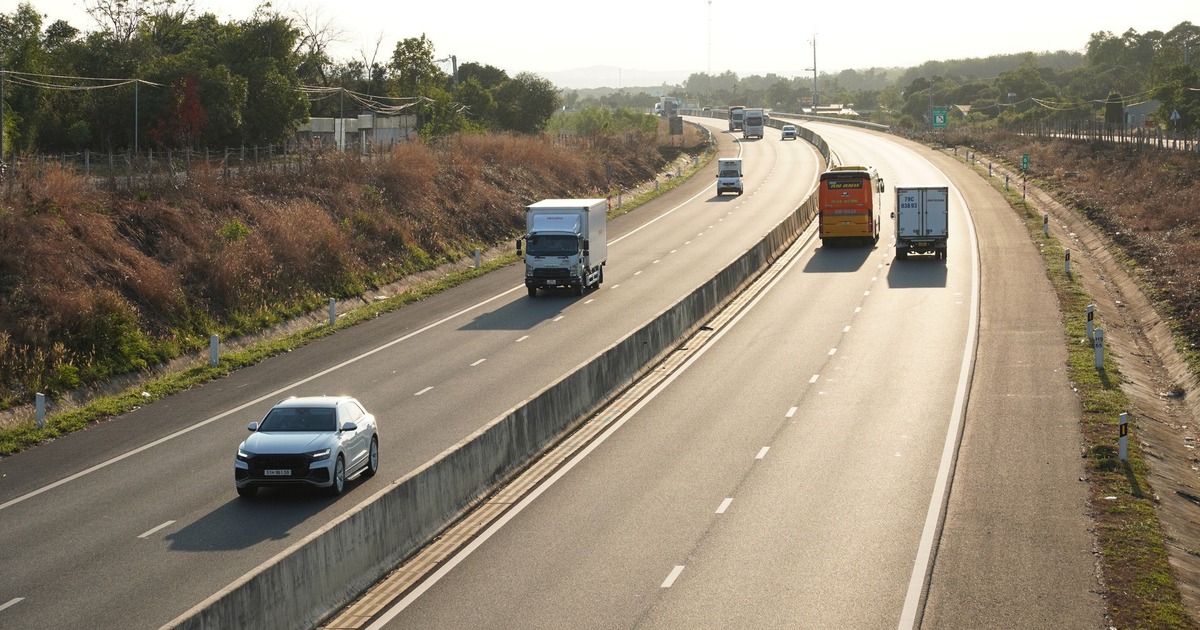 Phó thủ tướng yêu cầu bố trí trạm dừng nghỉ tạm trên cao tốc dịp lễ tới