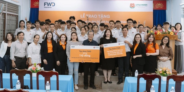 FWD tài trợ 1 tỉ tái thiết môi trường học tập cho học sinh tỉnh Khánh Hòa - Ảnh 1