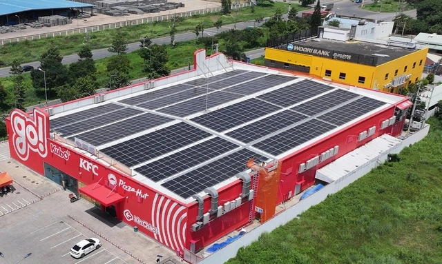 EVN chỉ đạo hỗ trợ, tạo điều kiện phát triển điện mặt trời mái nhà - Ảnh 1