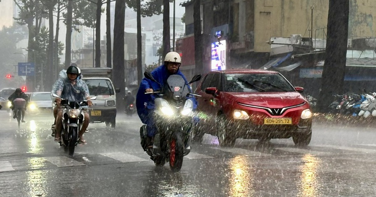 Hôm nay, mưa vàng giải nhiệt khắp nơi, cảnh báo giông sét, mưa đá