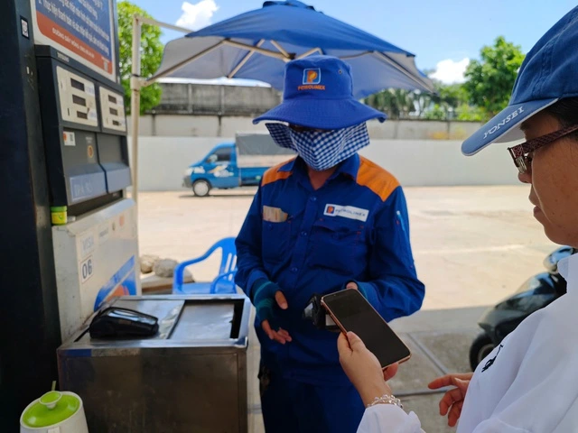 Một số doanh nghiệp kinh doanh xăng dầu có ‘dấu hiệu bất thường” - Ảnh 1