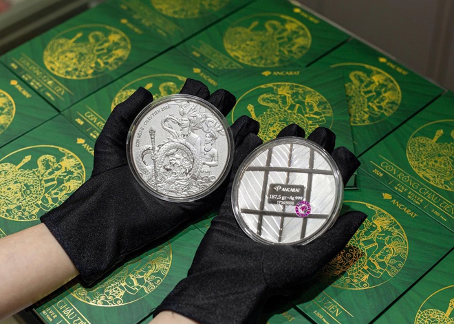 Giá vàng 'thủng' mốc 170 triệu/lượng - Ảnh 2