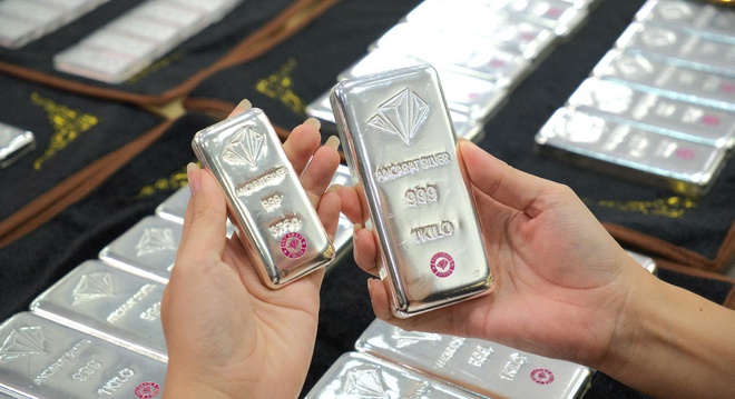 Giá vàng, giá bạc sáng 8.4 đồng loạt tăng mạnh - Ảnh 1