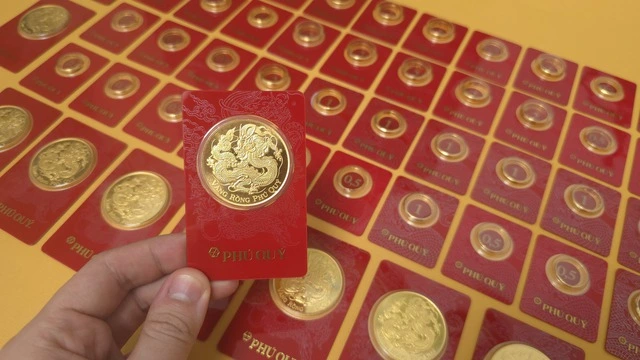 Vàng thủng mốc 165 triệu/lượng, đã nên xuống tiền đầu tư? - Ảnh 1