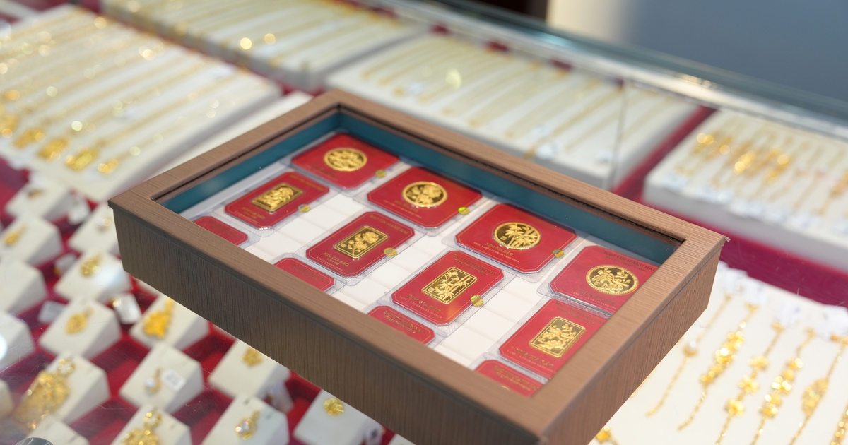 Bạc, vàng đua nhau giảm giá, vẫn chênh thế giới hơn 20 triệu/lượng vàng