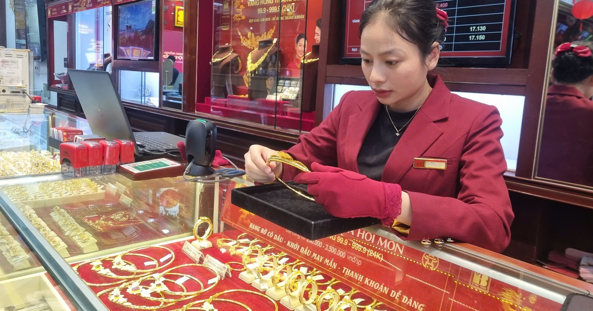 Giá vàng, giá bạc sáng 3.4 bật tăng trở lại